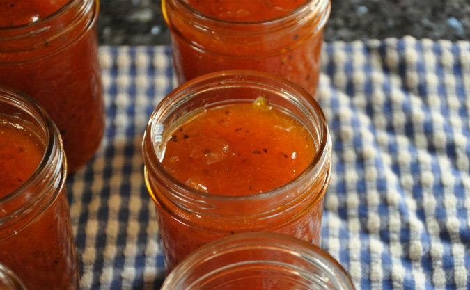 Apricot-lime jam with black pepper