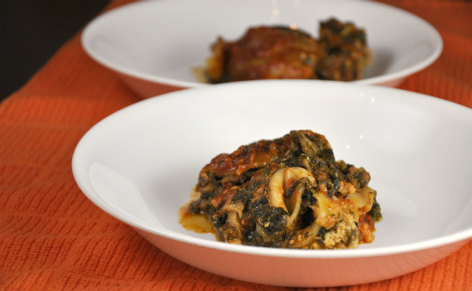 Slow Cooker Pesto Lasagna with Spinach, Mushrooms, and Sausage