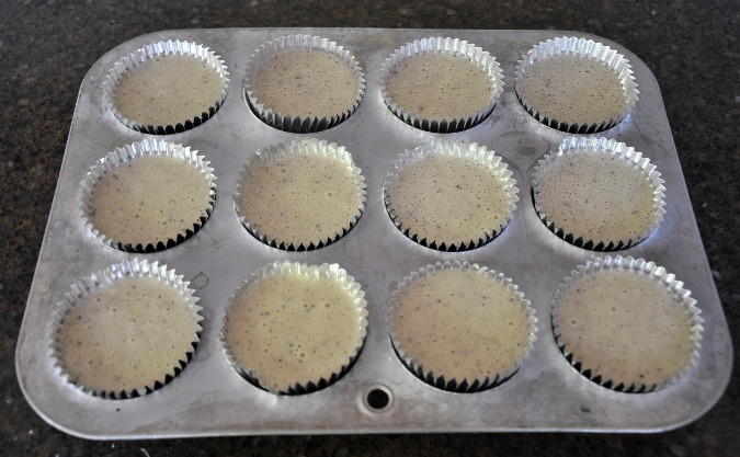 Vanilla hot milk cupcakes