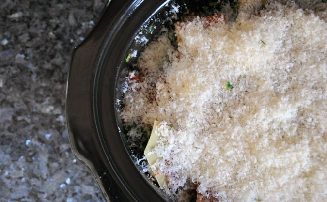 Slow Cooker Pesto Lasagna with Spinach, Mushrooms, and Sausage