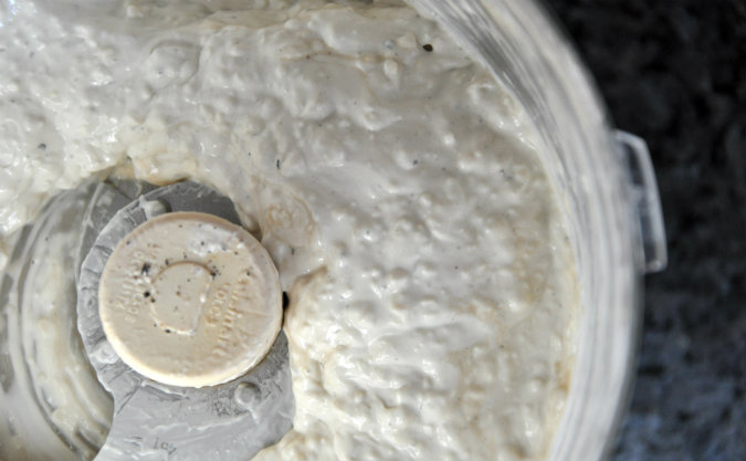 Gorgonzola Blue Cheese Yogurt Dip