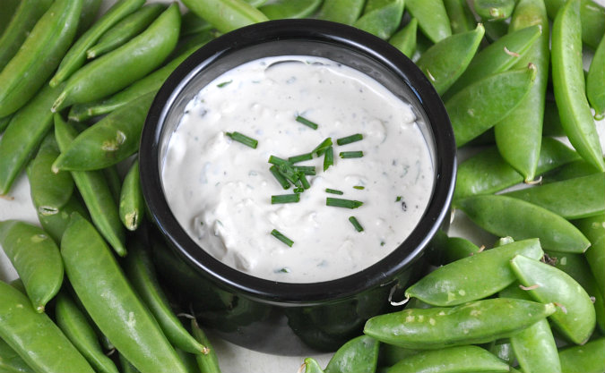 Gorgonzola Blue Cheese Yogurt Dip