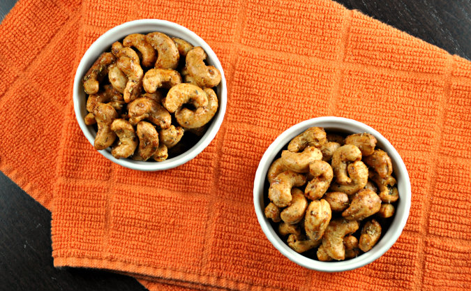 Maple-Glazed Spicy Herbed Cashews