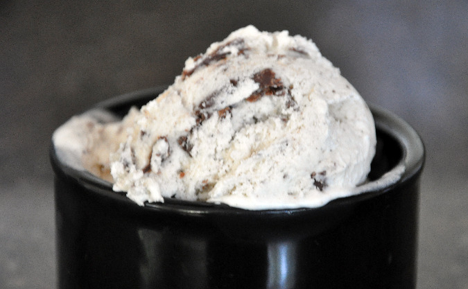 Vanilla ice cream with Nutella chunks