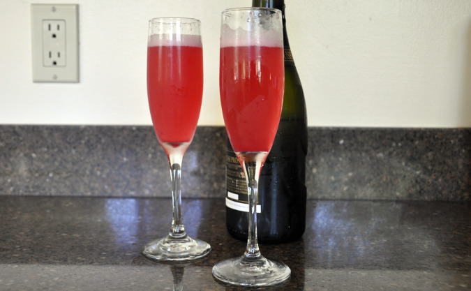 Plum-blueberry spritzers